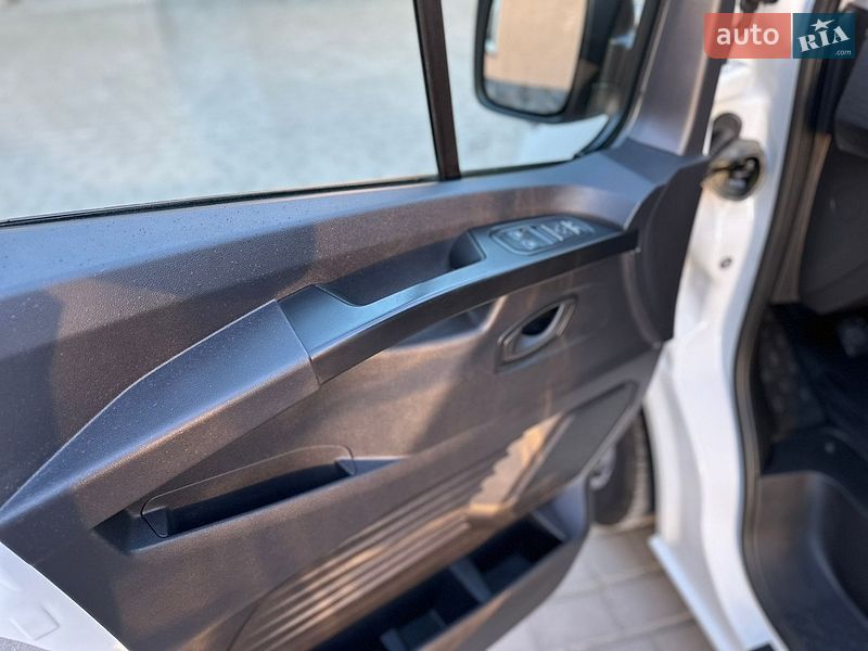 Грузовой фургон Renault Trafic 2022 в Бродах