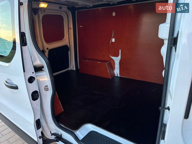 Грузовой фургон Renault Trafic 2022 в Бродах