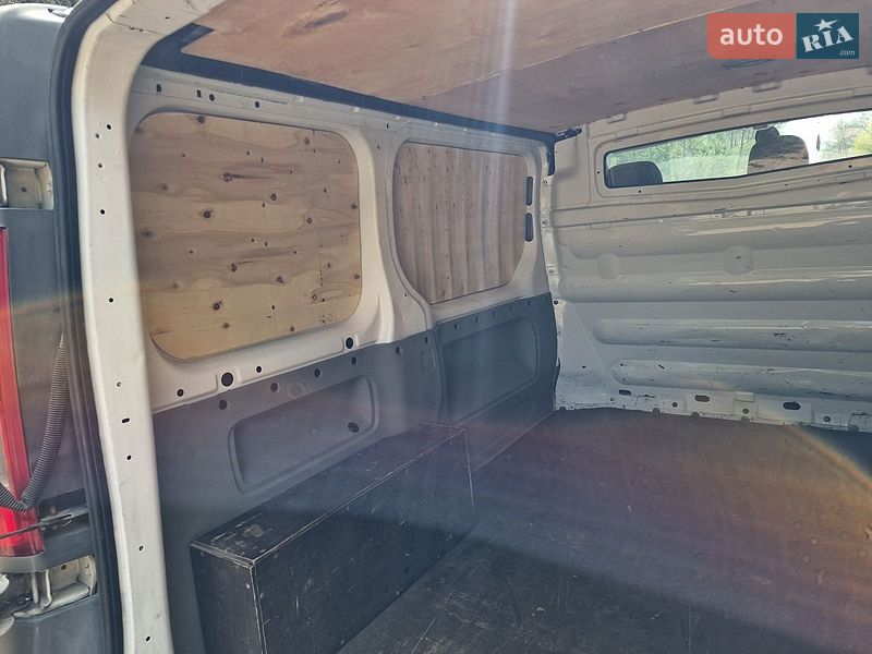 Грузовой фургон Renault Trafic 2009 в Старой Выжевке