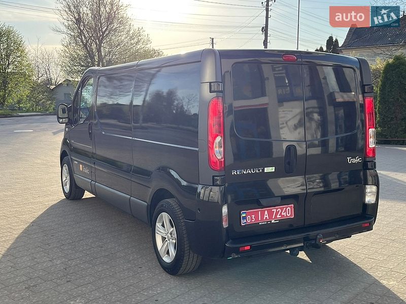 Грузовой фургон Renault Trafic 2012 в Бродах