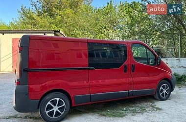 Грузопассажирский фургон Renault Trafic 2006 в Каменец-Подольском