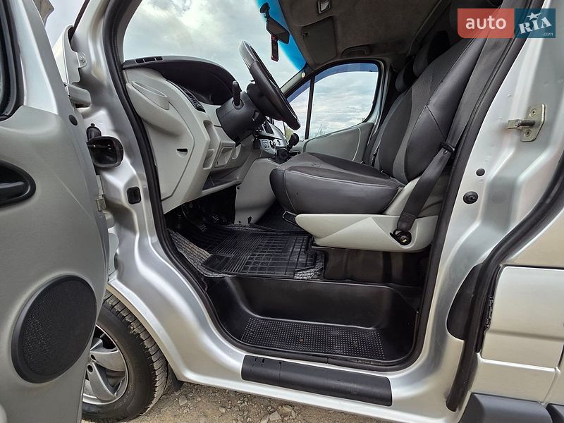 Минивэн Renault Trafic 2008 в Коломые