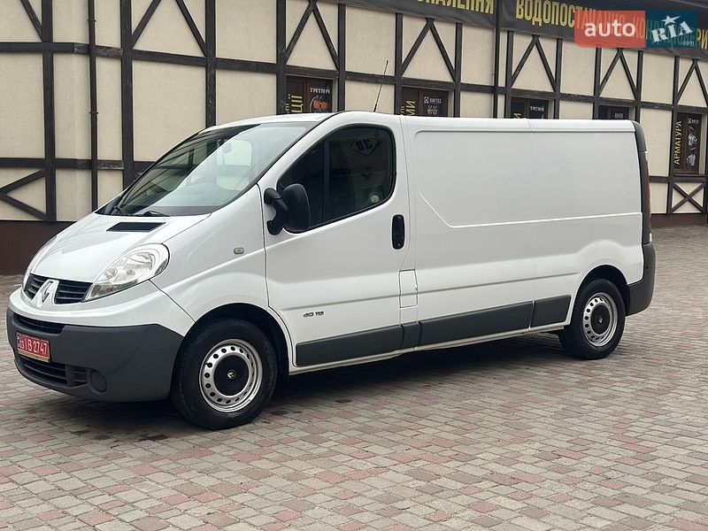 Вантажний фургон Renault Trafic 2014 в Рівному