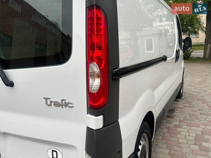 Вантажний фургон Renault Trafic 2014 в Рівному