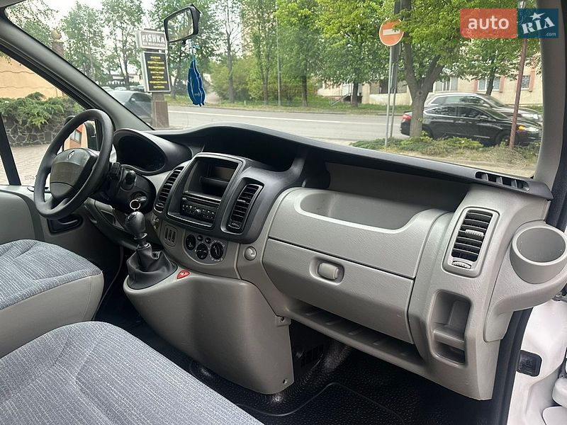 Вантажний фургон Renault Trafic 2014 в Рівному