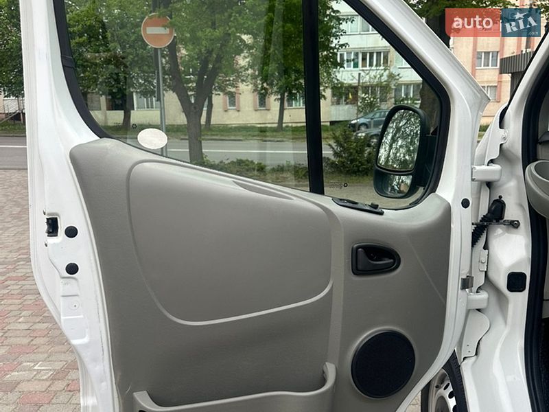 Вантажний фургон Renault Trafic 2014 в Рівному