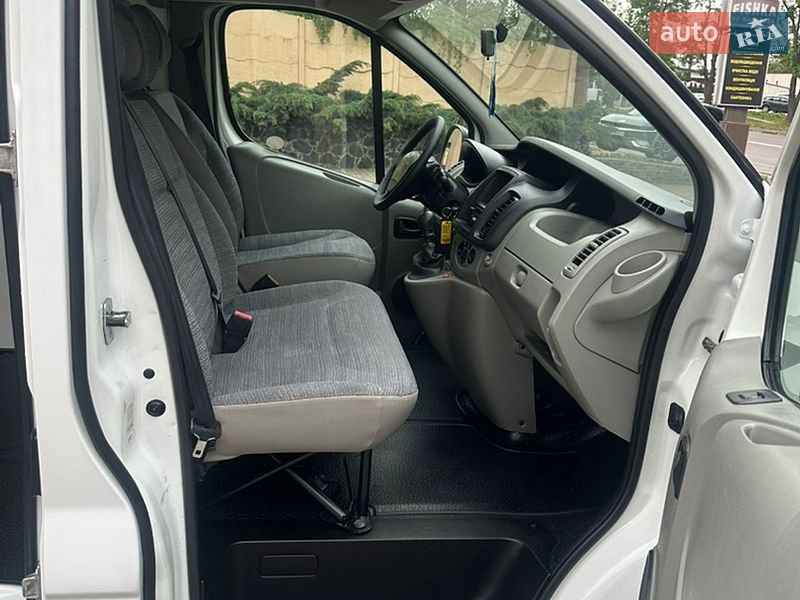 Вантажний фургон Renault Trafic 2014 в Рівному