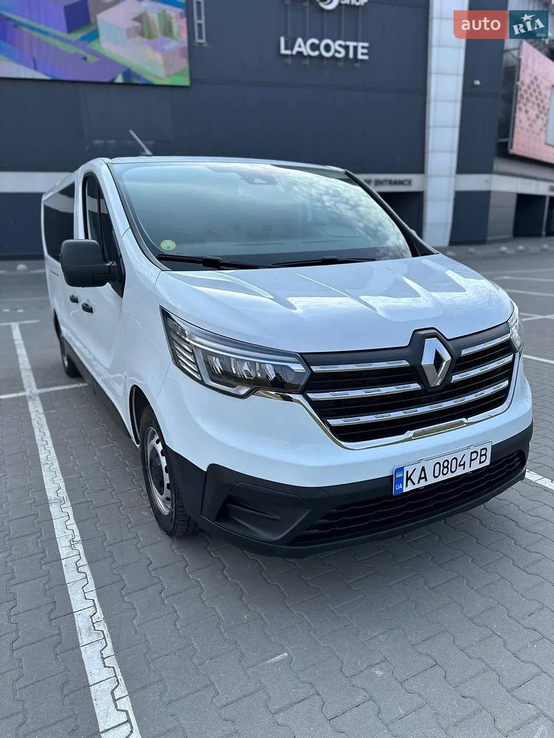 2022 Renault Trafic - мініатюра 2