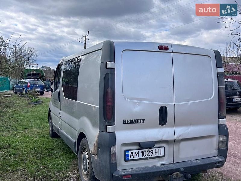 Мінівен Renault Trafic 2004 в Овручі фото 5 Мінівен Renault Trafic 2004 в Овручі
