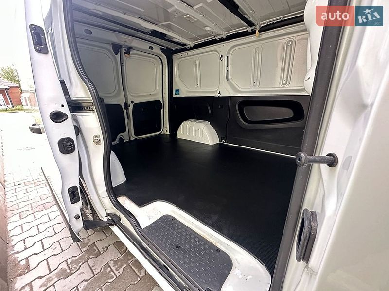 Грузовой фургон Renault Trafic 2023 в Киеве