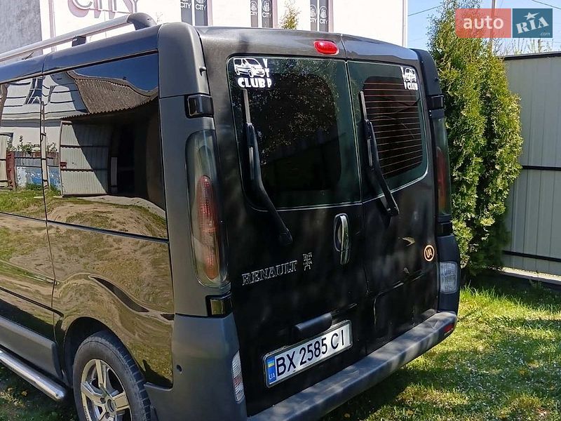 Минивэн Renault Trafic 2005 в Белогорье