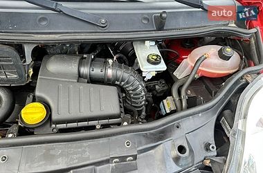 Грузовой фургон Renault Trafic 2013 в Луцке