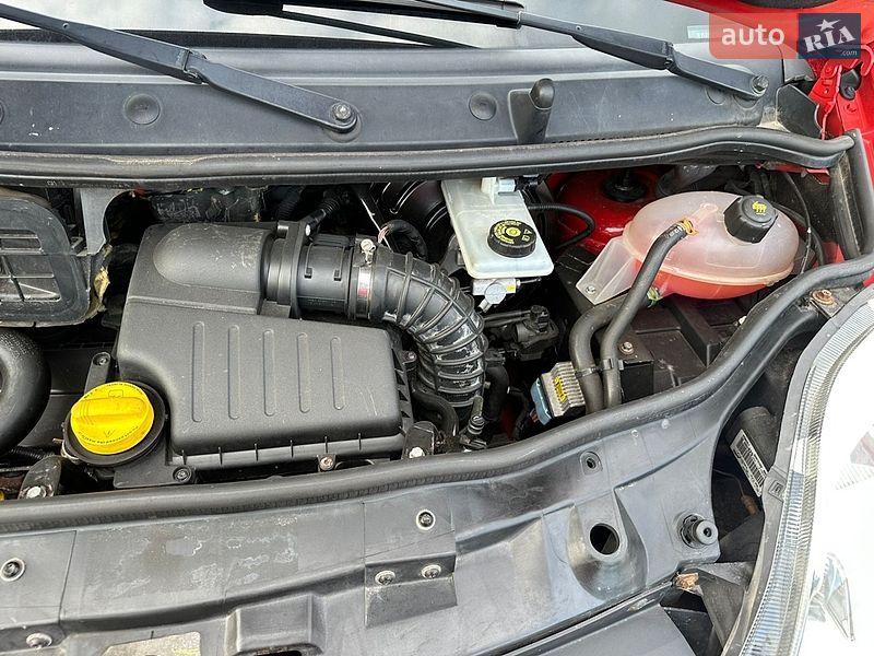Грузовой фургон Renault Trafic 2013 в Луцке