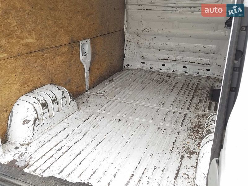 Вантажний фургон Renault Trafic 2008 в Полтаві