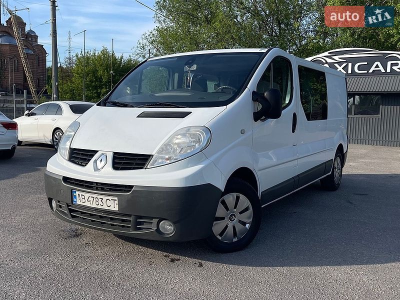 Вантажопасажирський фургон Renault Trafic 2012 в Вінниці