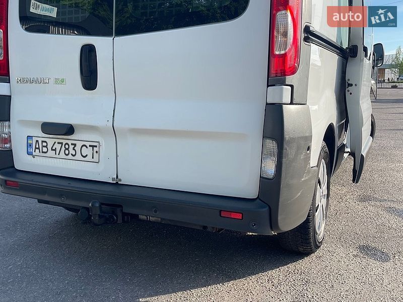 Вантажопасажирський фургон Renault Trafic 2012 в Вінниці