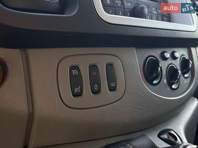 Вантажопасажирський фургон Renault Trafic 2012 в Вінниці