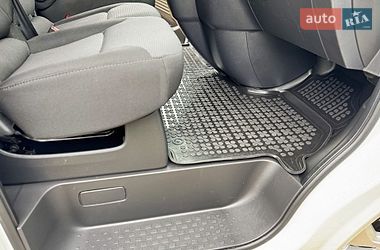 Вантажний фургон Renault Trafic 2023 в Дрогобичі