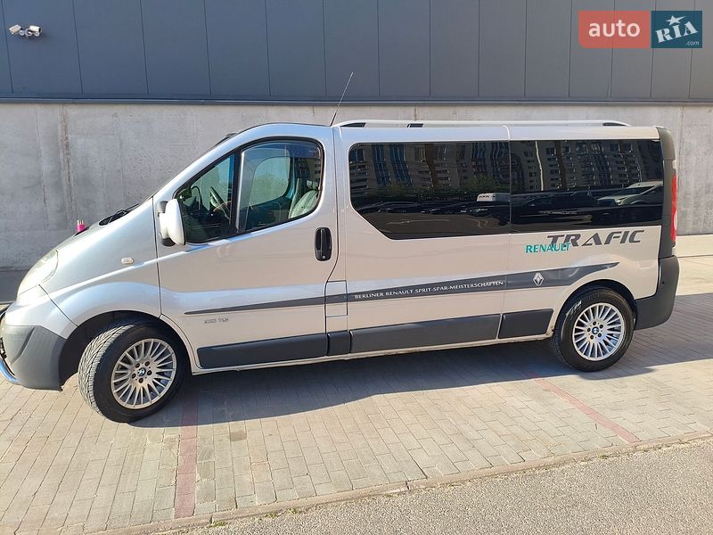 Мінівен Renault Trafic 2008 в Києві фото 5 Мінівен Renault Trafic 2008 в Києві