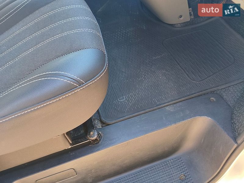 Мінівен Renault Trafic 2008 в Києві фото 18 Мінівен Renault Trafic 2008 в Києві