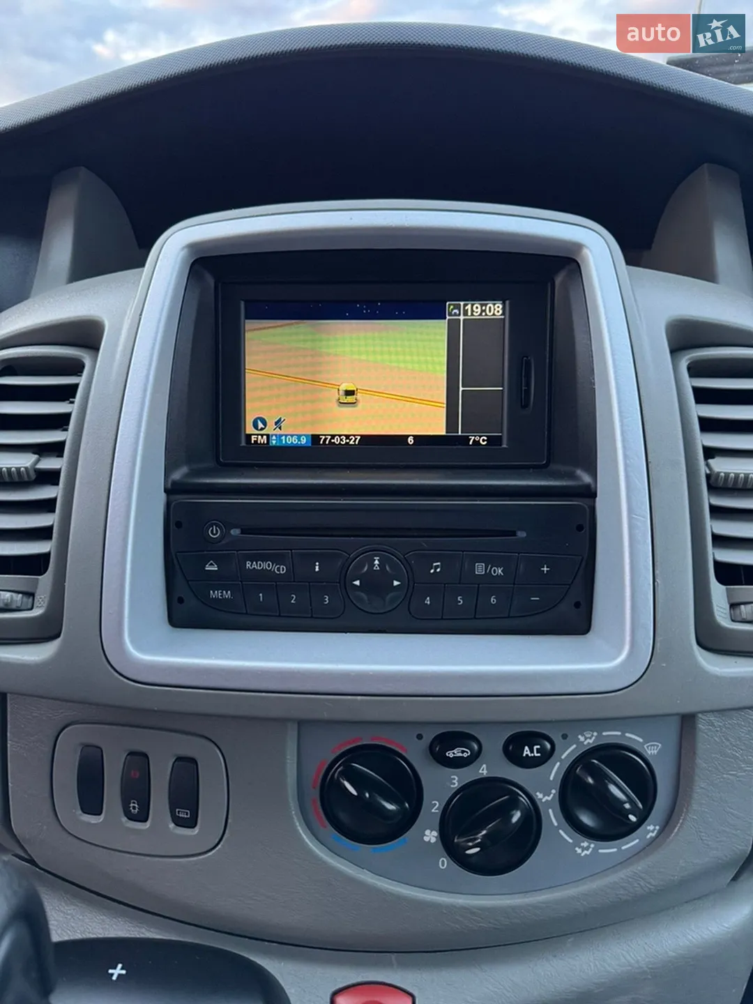 2012 Renault Trafic - мініатюра 42