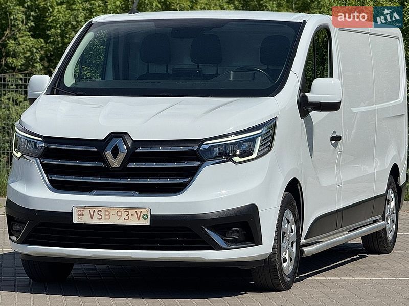 Вантажний фургон Renault Trafic 2022 в Дубні
