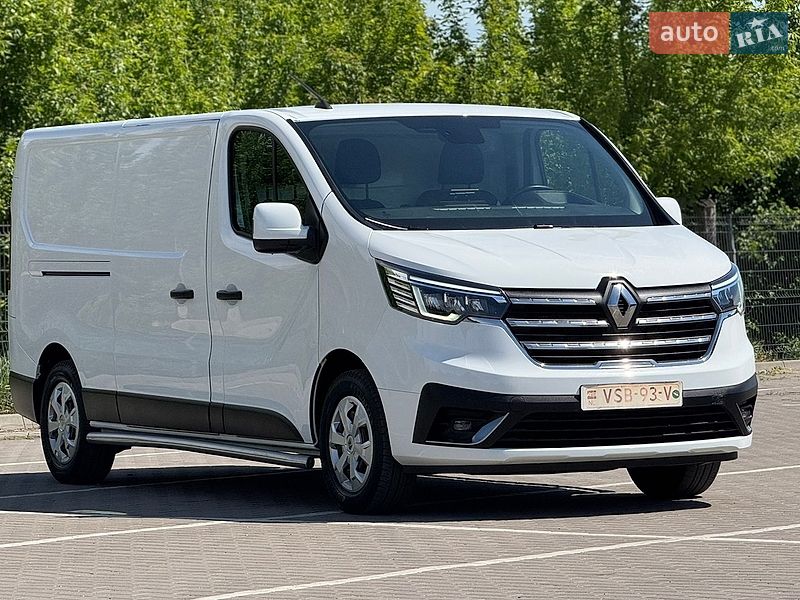 Вантажний фургон Renault Trafic 2022 в Дубні