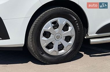 Вантажний фургон Renault Trafic 2022 в Дубні