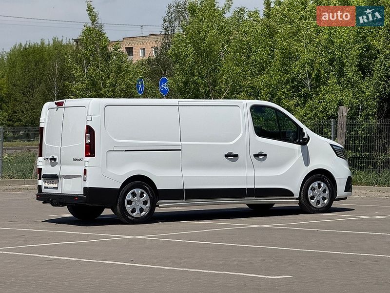 Вантажний фургон Renault Trafic 2022 в Дубні