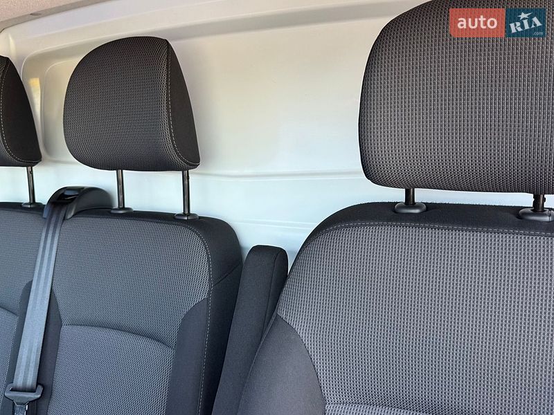 Вантажний фургон Renault Trafic 2022 в Дубні