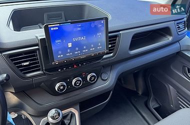 Вантажний фургон Renault Trafic 2022 в Дубні