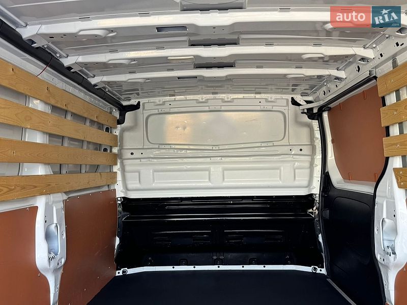 Вантажний фургон Renault Trafic 2022 в Дубні