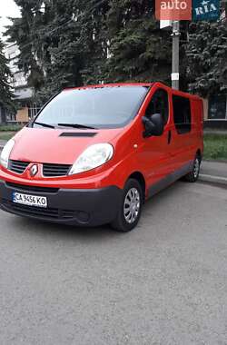 Вантажопасажирський фургон Renault Trafic 2012 в Смілі
