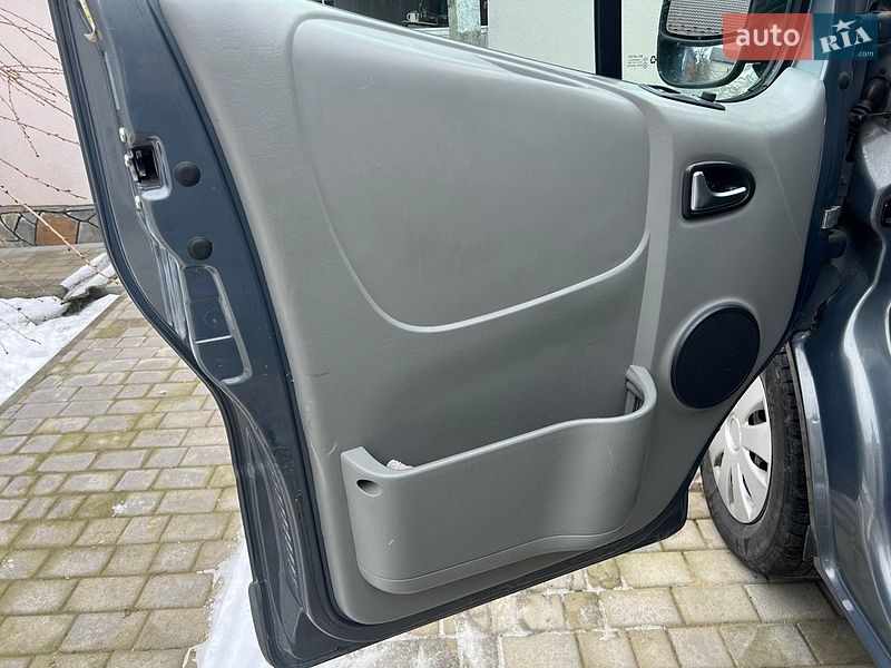 Минивэн Renault Trafic 2011 в Черновцах