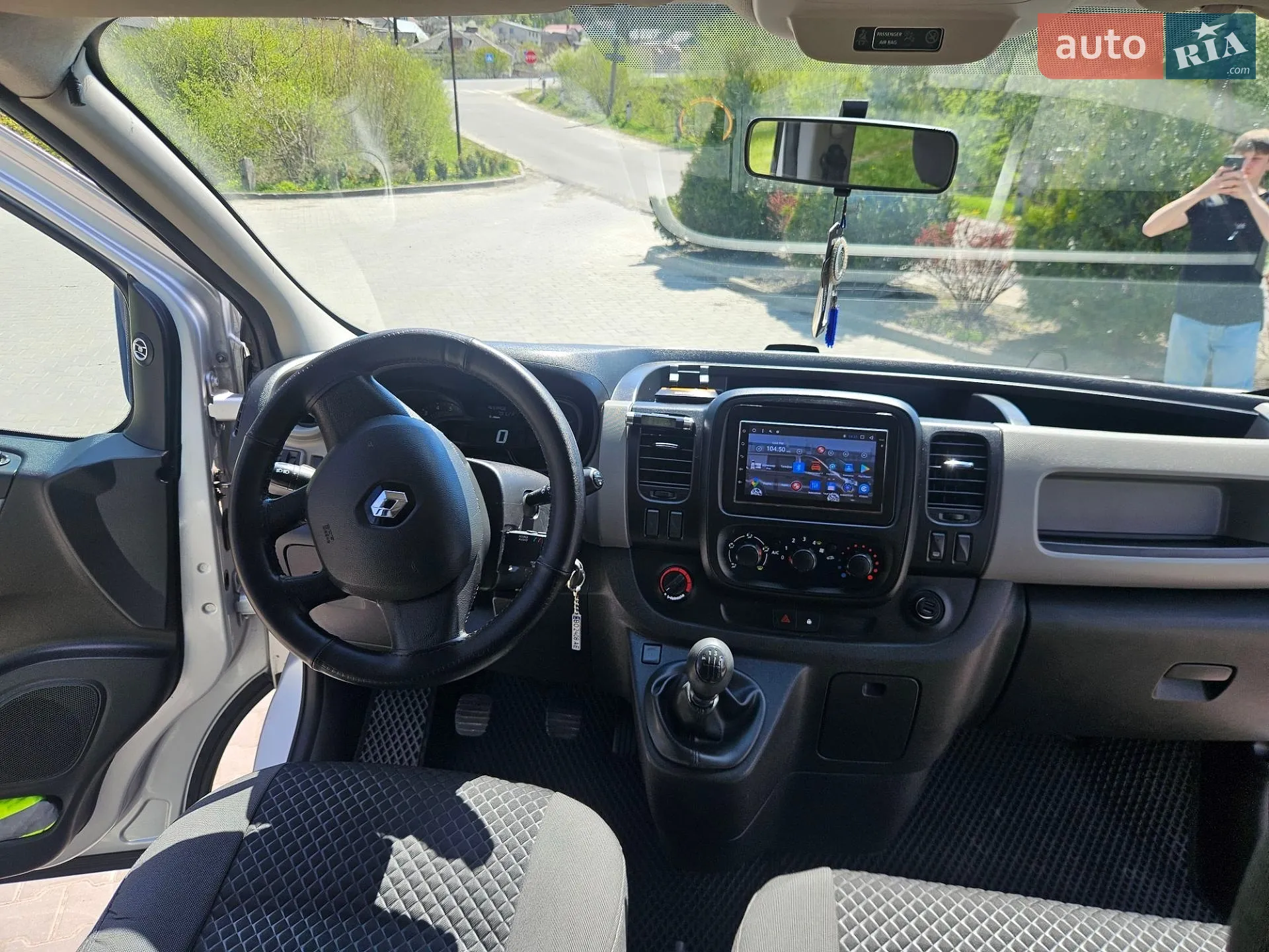 2015 Renault Trafic - мініатюра 12