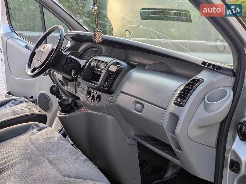 Минивэн Renault Trafic 2008 в Ивано-Франковске фото 27 Минивэн Renault Trafic 2008 в Ивано-Франковске