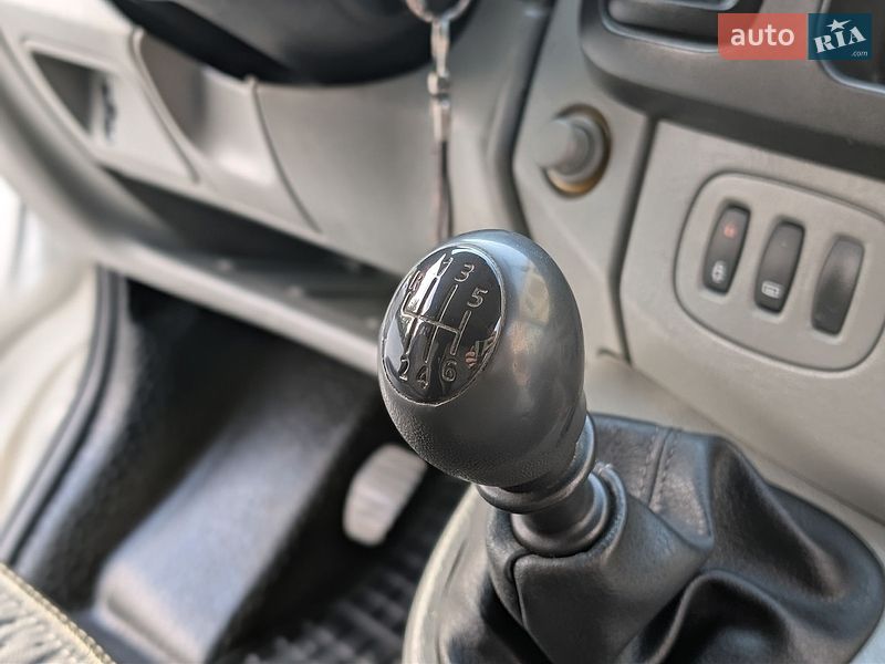Минивэн Renault Trafic 2008 в Ивано-Франковске фото 29 Минивэн Renault Trafic 2008 в Ивано-Франковске