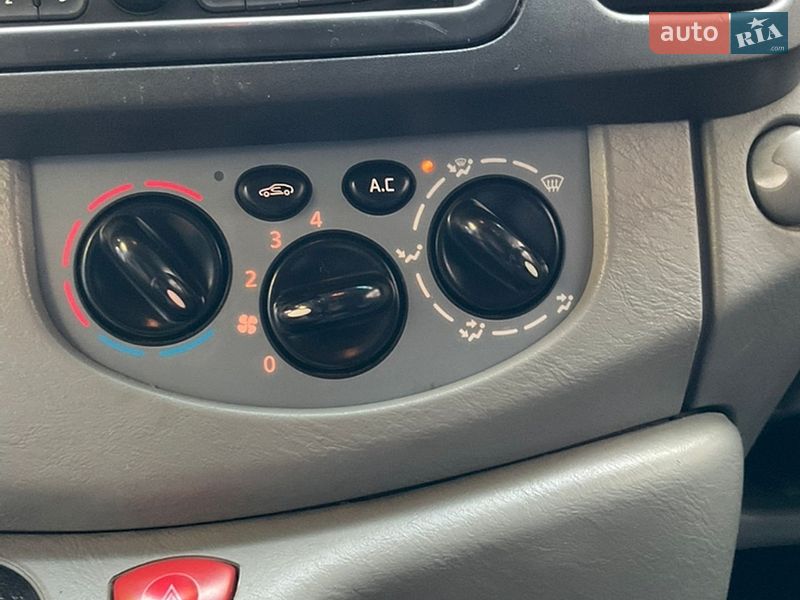 Вантажний фургон Renault Trafic 2012 в Одесі фото 8 Вантажний фургон Renault Trafic 2012 в Одесі