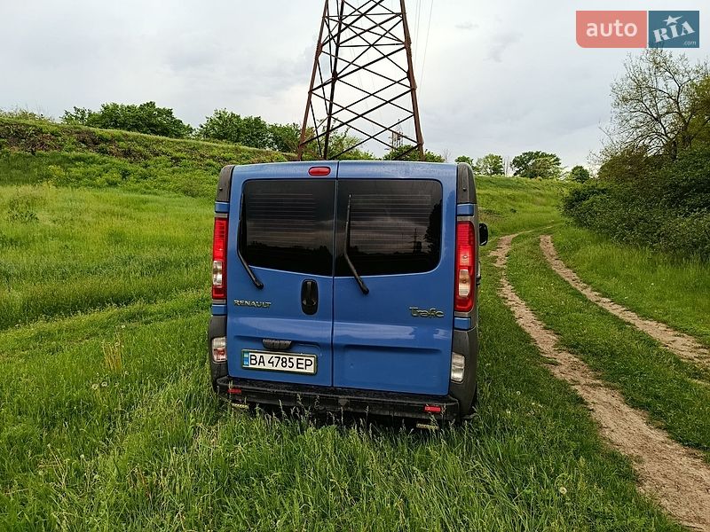 Мінівен Renault Trafic 2006 в Смілі