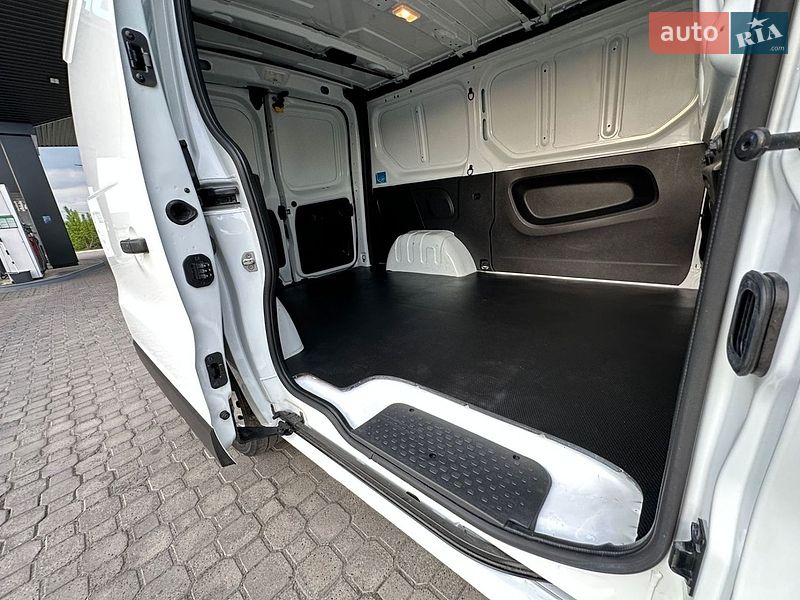 Грузовой фургон Renault Trafic 2022 в Киеве