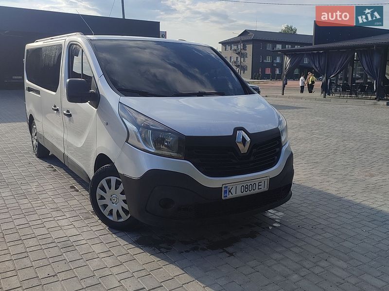 Минивэн Renault Trafic 2015 в Киеве фото Минивэн Renault Trafic 2015 в Киеве