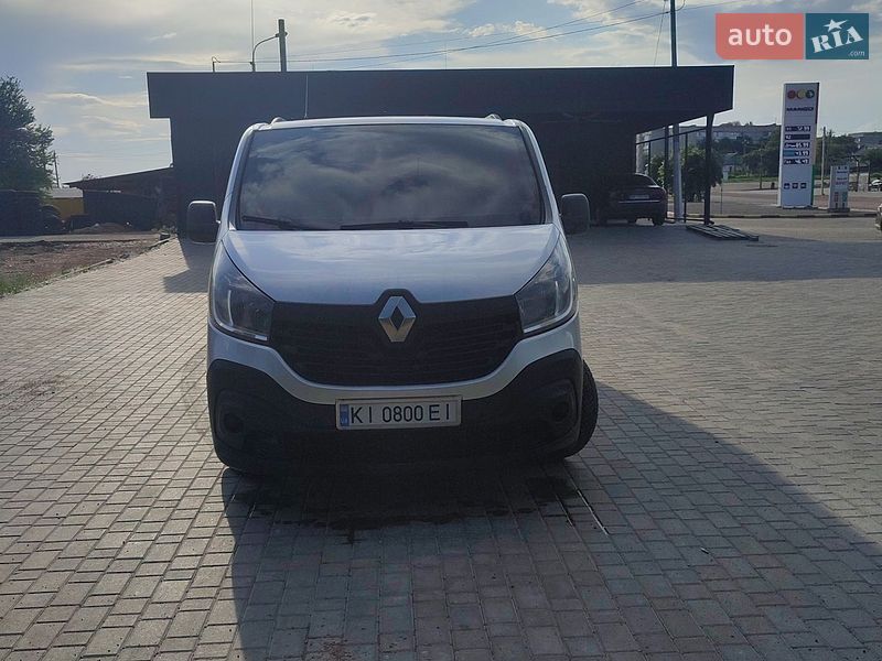 Минивэн Renault Trafic 2015 в Киеве фото 6 Минивэн Renault Trafic 2015 в Киеве