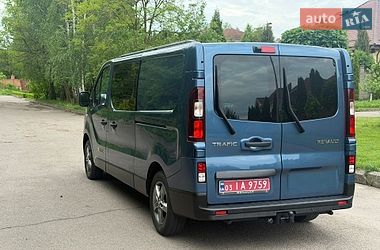 Вантажопасажирський фургон Renault Trafic 2020 в Рівному
