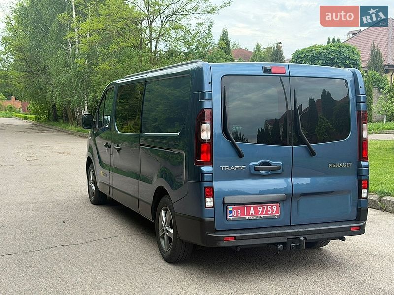 Вантажопасажирський фургон Renault Trafic 2020 в Рівному