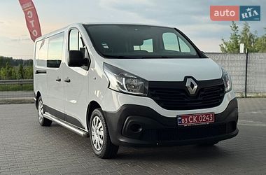 Грузопассажирский фургон Renault Trafic 2017 в Буче