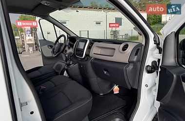 Грузопассажирский фургон Renault Trafic 2017 в Буче