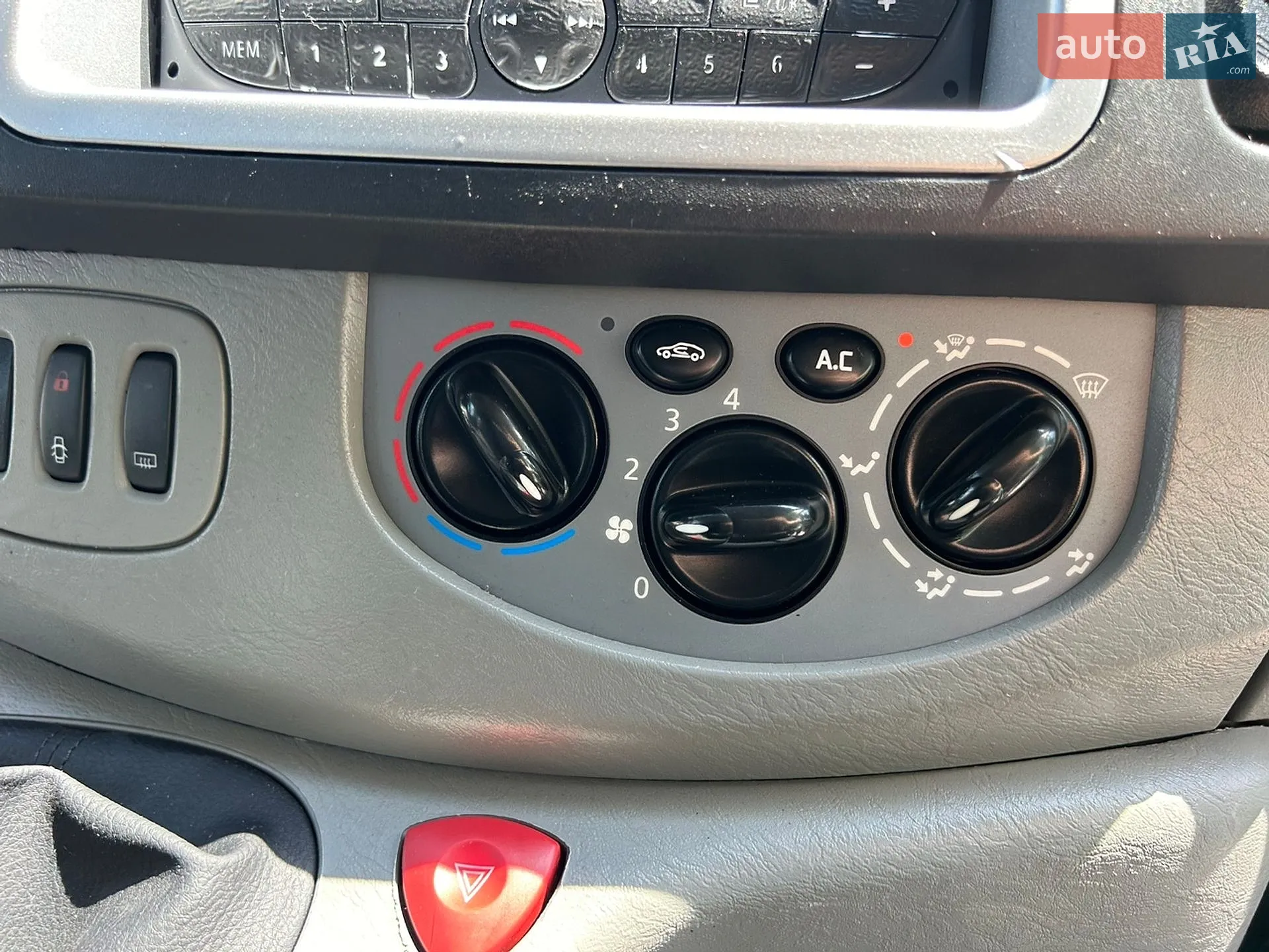 2011 Renault Trafic - мініатюра 53