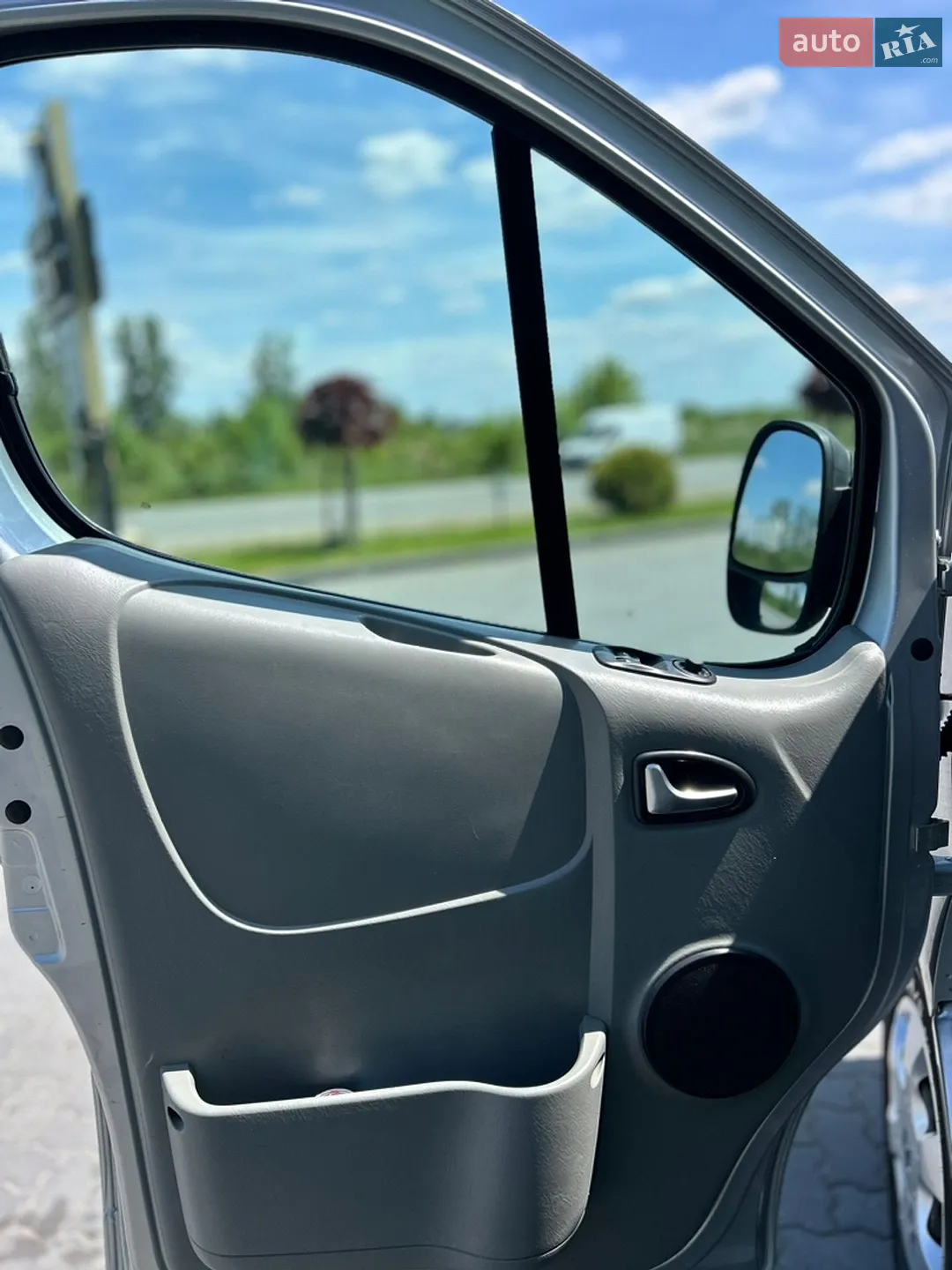 2011 Renault Trafic - мініатюра 76