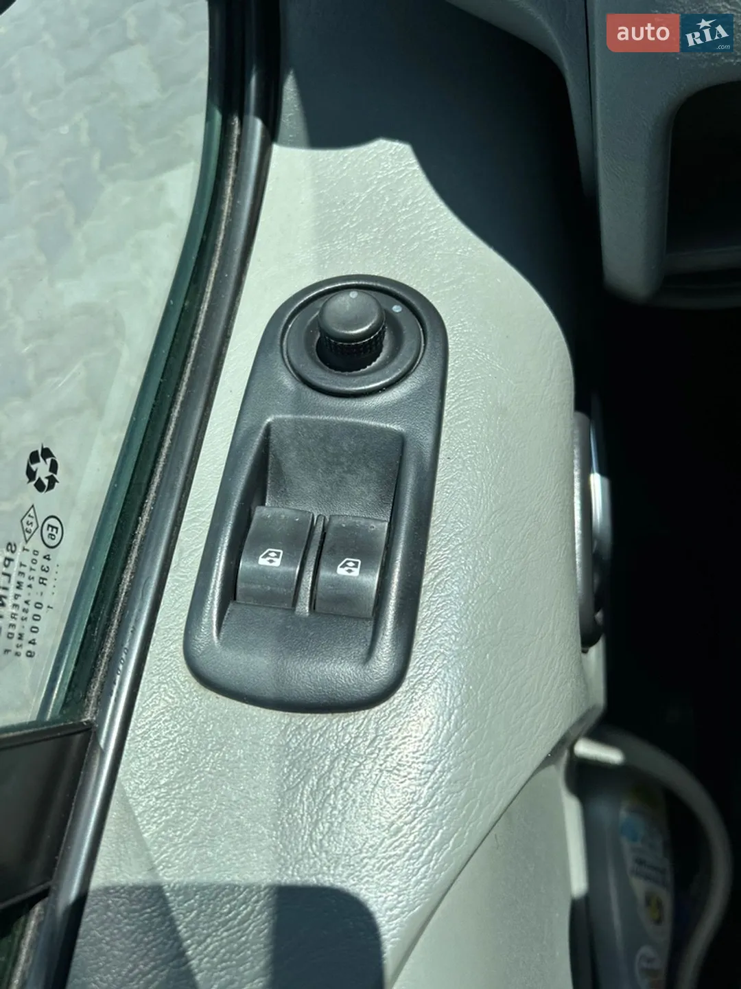 2011 Renault Trafic - мініатюра 97