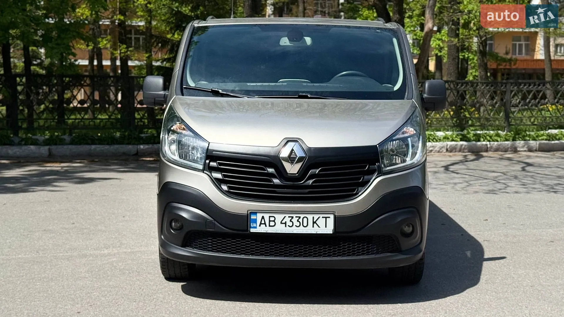 2017 Renault Trafic - мініатюра 2